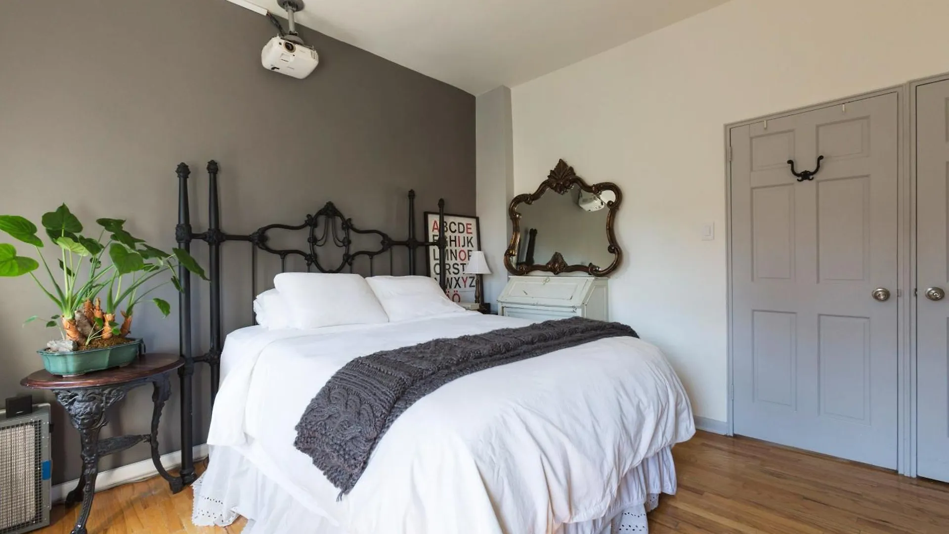 Apartment Sunny Stylish West Village Condo New York